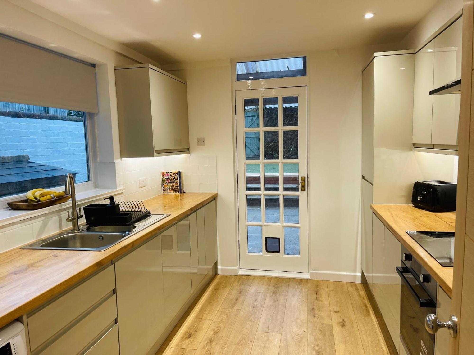 אקסטר Newly Refurbished City Centre House With Parking מראה חיצוני תמונה