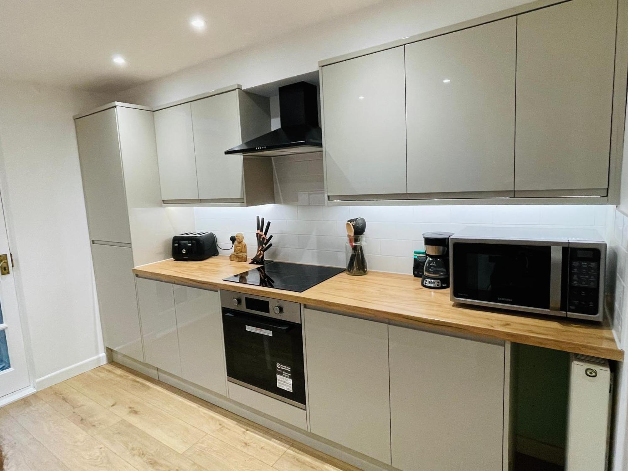 אקסטר Newly Refurbished City Centre House With Parking מראה חיצוני תמונה