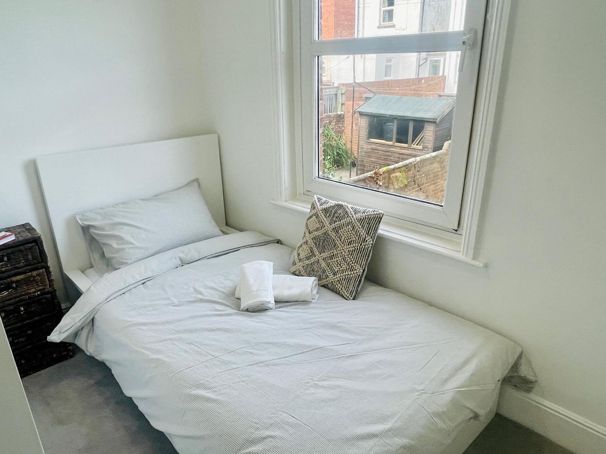 אקסטר Newly Refurbished City Centre House With Parking מראה חיצוני תמונה