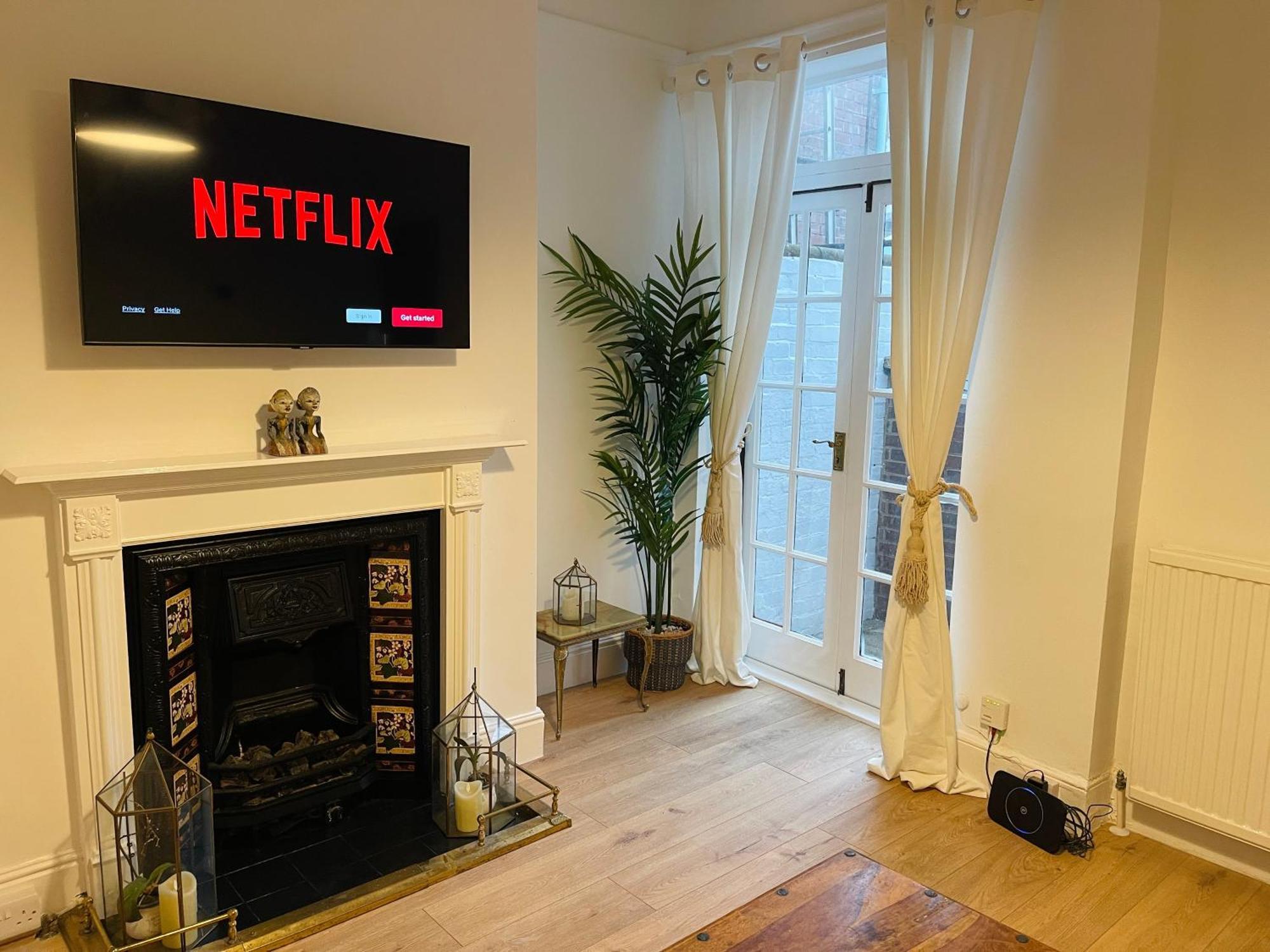 אקסטר Newly Refurbished City Centre House With Parking מראה חיצוני תמונה
